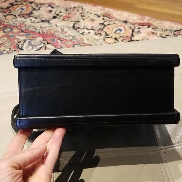 Perlina black hard "A" frame leather handbag - Picture 5 of 7